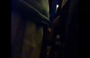 XXX 小さなおっぱいとポルノの鋳造 女 の 潮吹き 無 修正